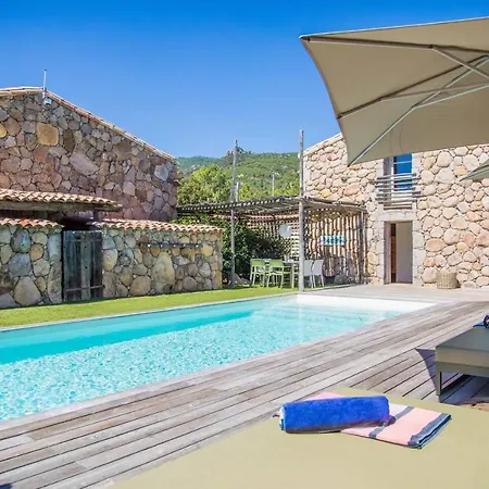 بيت للعطل Maison D'Une Chambre Avec Piscine Partagee Jacuzzi Et Jardin Clos A Porto Vecchio A 2 Km De La Plage *