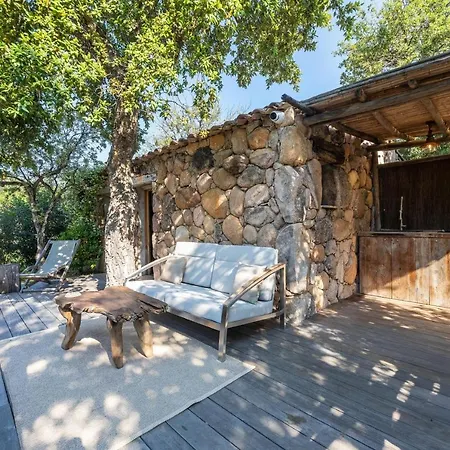 بيت للعطل Maison D'Une Chambre Avec Piscine Partagee Jacuzzi Et Jardin Clos A Porto Vecchio A 2 Km De La Plage *